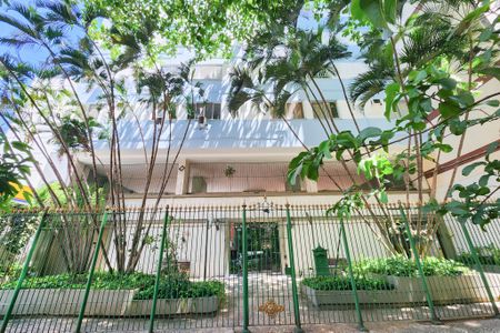 Apartamento à venda com 89m², 3 quartos e 1 vaga Apartamento à venda com 89m², 3 quartos e 1 vagaFachada