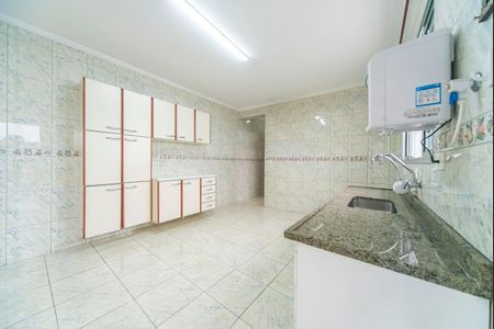 Casa à venda com 240m², 3 quartos e 2 vagasCozinha 