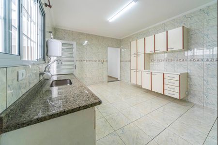 Casa à venda com 240m², 3 quartos e 2 vagasCozinha 