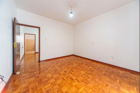 Casa à venda com 240m², 3 quartos e 2 vagasQuarto casa 2