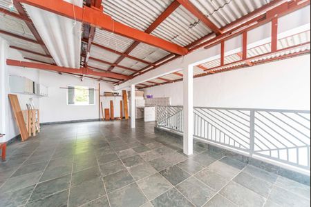 Casa à venda com 240m², 3 quartos e 2 vagasSalão