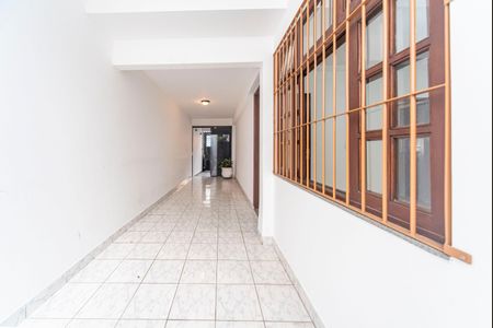 Casa à venda com 240m², 3 quartos e 2 vagasCorredor Externo