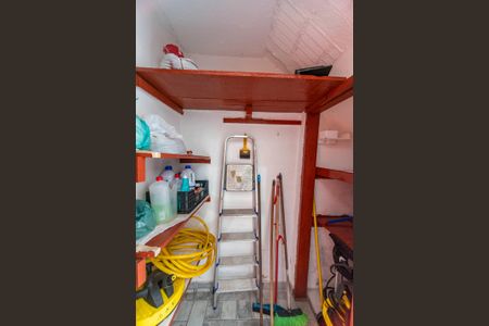 Casa à venda com 240m², 3 quartos e 2 vagasDepósito