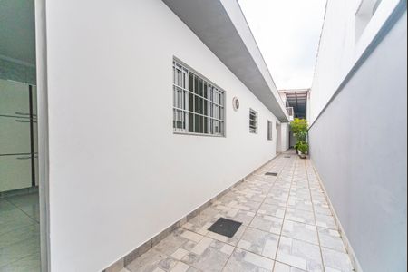 Casa à venda com 240m², 3 quartos e 2 vagasCorredor Externo