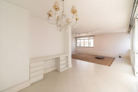 Apartamento para alugar com 126m², 1 quarto e 1 vaga