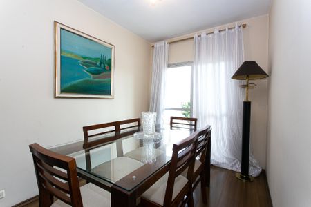 Apartamento à venda com 74m², 2 quartos e 1 vagaSala