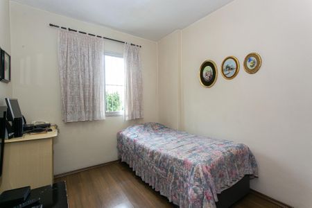 Apartamento à venda com 74m², 2 quartos e 1 vagaQuarto 2