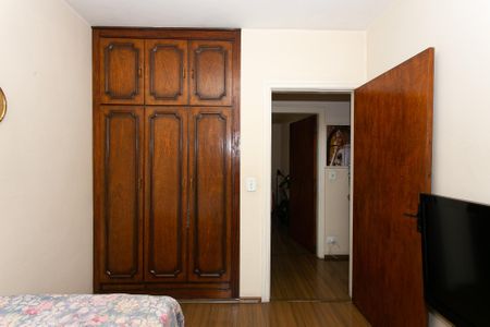 Apartamento à venda com 74m², 2 quartos e 1 vagaQuarto 2