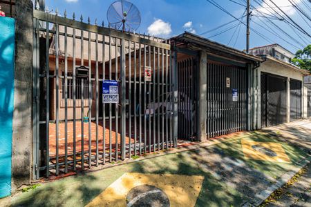 Casa à venda com 186m², 5 quartos e 3 vagas Casa à venda com 186m², 5 quartos e 3 vagasFachada