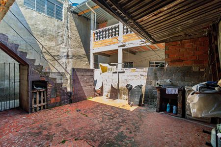 Casa à venda com 186m², 5 quartos e 3 vagas Casa à venda com 186m², 5 quartos e 3 vagasCasa 01 - Quintal