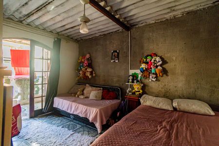 Casa à venda com 186m², 5 quartos e 3 vagas Casa à venda com 186m², 5 quartos e 3 vagasCasa 03 - Quarto