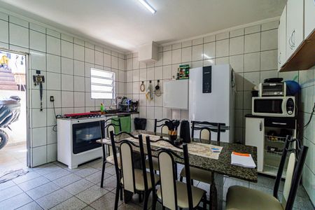 Casa à venda com 186m², 5 quartos e 3 vagas Casa à venda com 186m², 5 quartos e 3 vagasCasa 02 - Cozinha