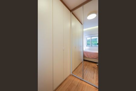 Apartamento à venda com 103m², 2 quartos e 1 vagaQuarto 2