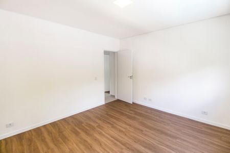 Casa de condomínio à venda com 387m², 4 quartos e 5 vagas Casa de condomínio à venda com 387m², 4 quartos e 5 vagasSuíte 3