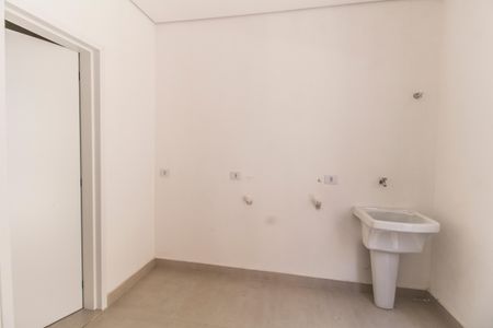 Casa de condomínio à venda com 387m², 4 quartos e 5 vagas Casa de condomínio à venda com 387m², 4 quartos e 5 vagasÁrea de Serviço