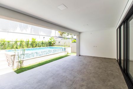 Casa de condomínio à venda com 387m², 4 quartos e 5 vagas Casa de condomínio à venda com 387m², 4 quartos e 5 vagasVaranda gourmet