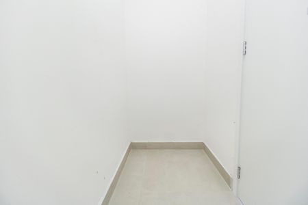 Casa de condomínio à venda com 387m², 4 quartos e 5 vagas Casa de condomínio à venda com 387m², 4 quartos e 5 vagasDespensa