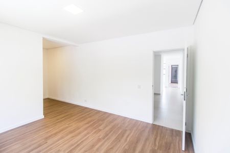 Casa de condomínio à venda com 387m², 4 quartos e 5 vagas Casa de condomínio à venda com 387m², 4 quartos e 5 vagasSuíte 3