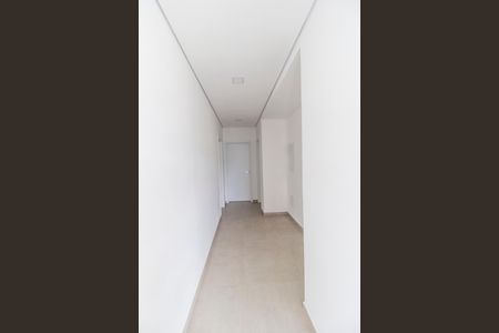 Casa de condomínio à venda com 387m², 4 quartos e 5 vagas Casa de condomínio à venda com 387m², 4 quartos e 5 vagasCorredor