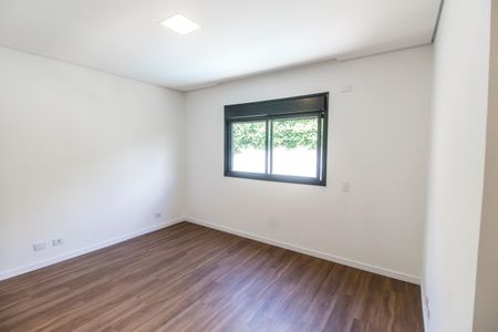 Casa de condomínio à venda com 387m², 4 quartos e 5 vagas Casa de condomínio à venda com 387m², 4 quartos e 5 vagasSuíte 3