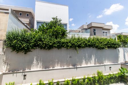 Casa de condomínio à venda com 387m², 4 quartos e 5 vagas Casa de condomínio à venda com 387m², 4 quartos e 5 vagasVista da Suíte