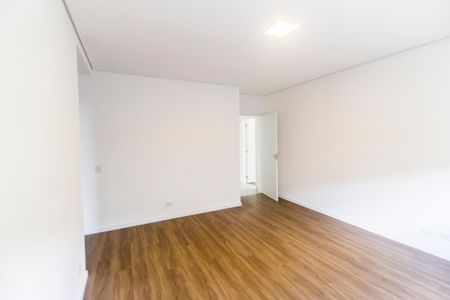 Casa de condomínio à venda com 387m², 4 quartos e 5 vagas Casa de condomínio à venda com 387m², 4 quartos e 5 vagasSuíte 4