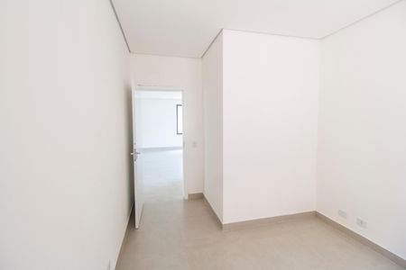 Casa de condomínio à venda com 387m², 4 quartos e 5 vagas Casa de condomínio à venda com 387m², 4 quartos e 5 vagasEscritório