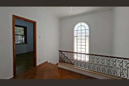 Casa para alugar com 280m², 5 quartos e 2 vagas