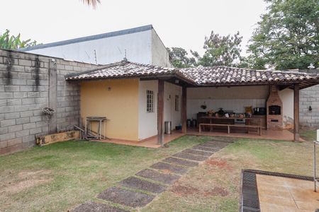 Casa à venda com 1000m², 4 quartos e 8 vagas Casa à venda com 1000m², 4 quartos e 8 vagasÁrea gourmet