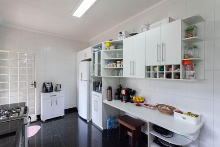 Casa à venda com 1000m², 4 quartos e 8 vagas Casa à venda com 1000m², 4 quartos e 8 vagasCozinha