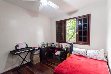Casa à venda com 1000m², 4 quartos e 8 vagas Casa à venda com 1000m², 4 quartos e 8 vagasQuarto 2