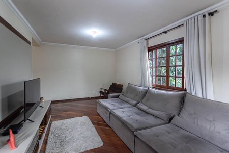 Casa à venda com 1000m², 4 quartos e 8 vagas Casa à venda com 1000m², 4 quartos e 8 vagasSala