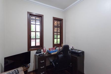 Casa à venda com 1000m², 4 quartos e 8 vagas Casa à venda com 1000m², 4 quartos e 8 vagasQuarto 1