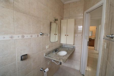 Casa para alugar com 100m², 3 quartos e 3 vagasBanheiro da Suíte