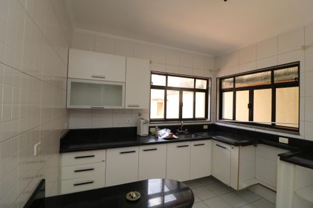 Casa para alugar com 100m², 3 quartos e 3 vagasCozinha