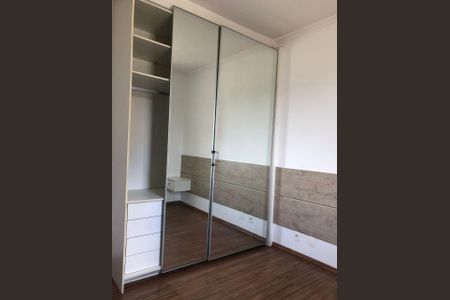 Quarto de apartamento para alugar com 3 quartos, 77m² em Tamboré, Barueri