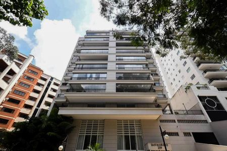 Apartamento à venda com 205m², 4 quartos e 4 vagasFachada