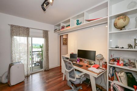 Apartamento à venda com 205m², 4 quartos e 4 vagasEscritório