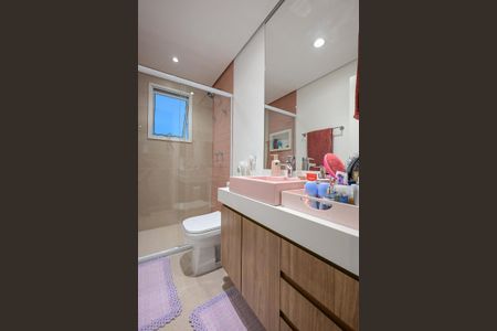 Apartamento à venda com 205m², 4 quartos e 4 vagasBanheiro Suíte 2