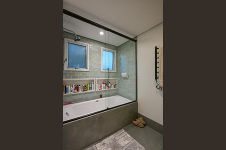 Apartamento à venda com 205m², 4 quartos e 4 vagasBanheiro da Suíte  3