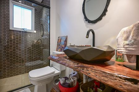 Apartamento à venda com 205m², 4 quartos e 4 vagasBanheiro