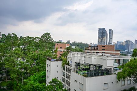 Apartamento à venda com 205m², 4 quartos e 4 vagasVista