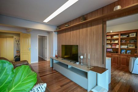 Apartamento à venda com 205m², 4 quartos e 4 vagasSala de Tv
