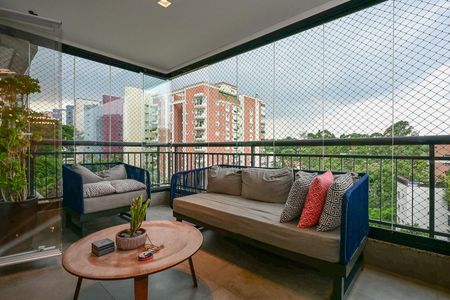 Apartamento à venda com 205m², 4 quartos e 4 vagasVaranda