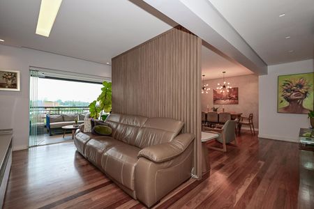 Apartamento à venda com 205m², 4 quartos e 4 vagasSala