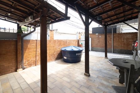 Casa para alugar com 150m², 3 quartos e 2 vagas Casa para alugar com 150m², 3 quartos e 2 vagasQuintal