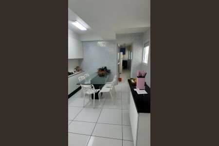 Apartamento para alugar com 7 quartos, 240m² em Água Branca, São Paulo