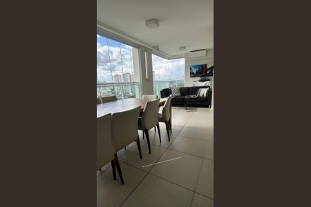 Apartamento para alugar com 7 quartos, 240m² em Água Branca, São Paulo