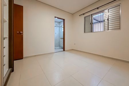 Casa para alugar com 70m², 2 quartos e 2 vagas Casa para alugar com 70m², 2 quartos e 2 vagasSuíte 1