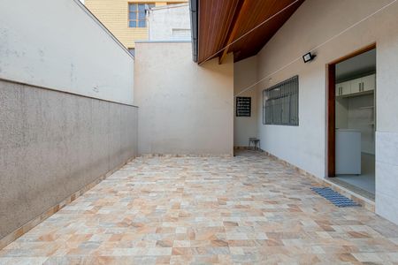 Casa para alugar com 70m², 2 quartos e 2 vagas Casa para alugar com 70m², 2 quartos e 2 vagasÁrea Externa